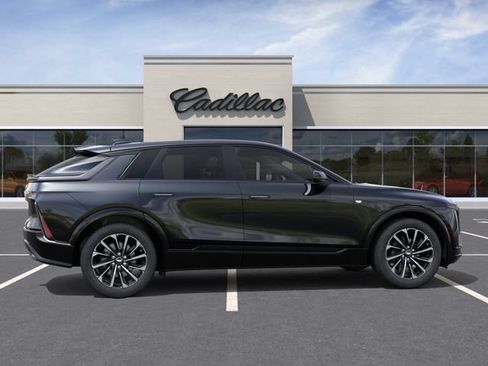 Used 2026 Cadillac Lyriq Sport AWD/4WD image 5