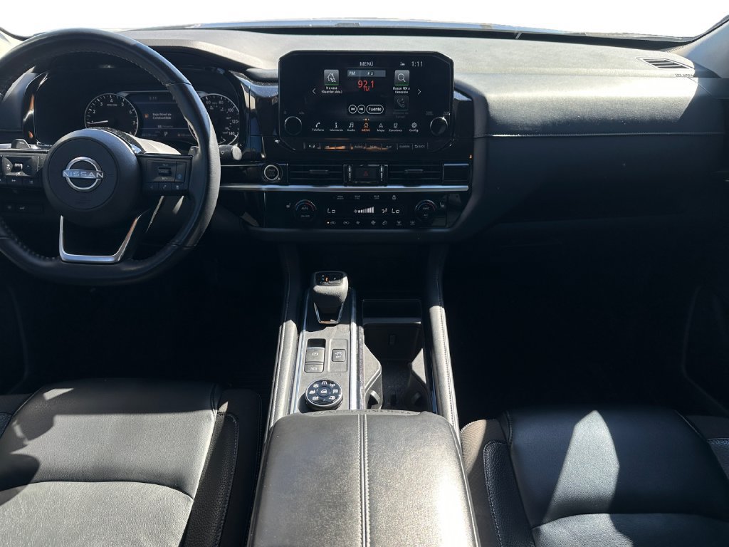Used 2022 Nissan Pathfinder SL AWD/4WD image 2