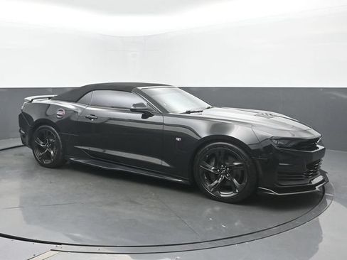 Used 2020 Chevrolet Camaro SS RWD image 7