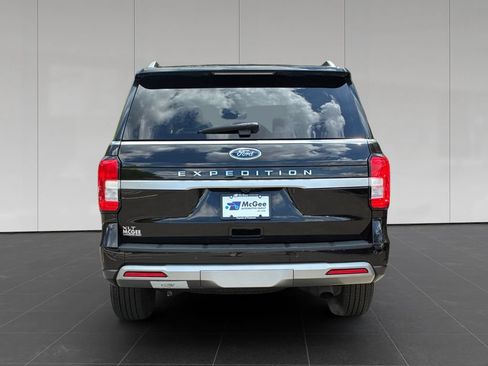 Used 2024 Ford Expedition XLT AWD/4WD image 4