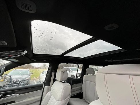 New 2026 Jeep Grand Wagoneer L Summit image 19