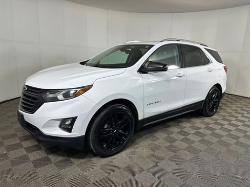 Used 2020 Chevrolet Equinox LT w/ Sport Edition image 12