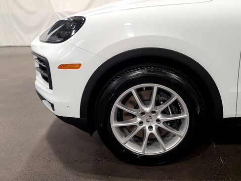 New 2026 Porsche Cayenne image 35
