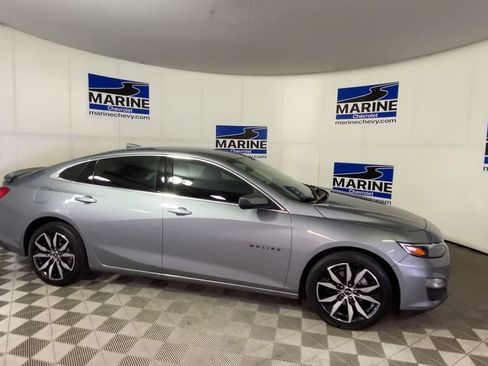 Used 2024 Chevrolet Malibu RS FWD image 3