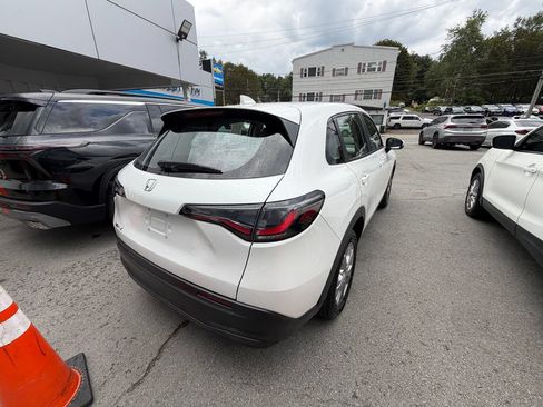 Used 2024 Honda HR-V LX image 5