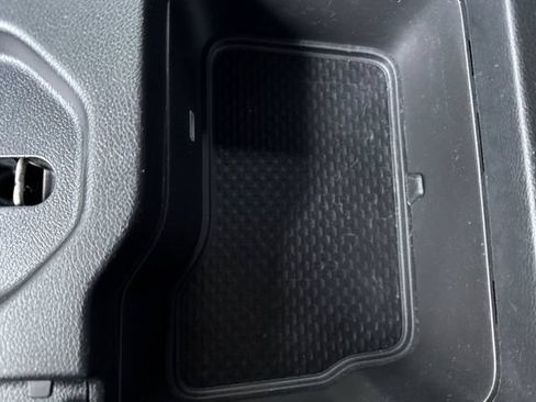 Used 2021 RAM 1500 Big Horn RWD image 32
