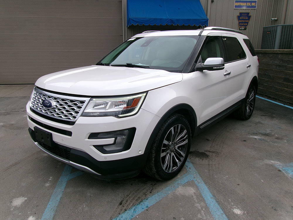 Used 2017 Ford Explorer Platinum AWD/4WD image 1