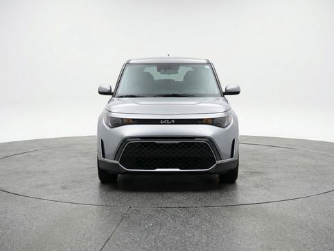 Used 2025 Kia Soul LX w/ LX Technology Package image 1