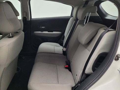 Used 2022 Honda HR-V LX image 18