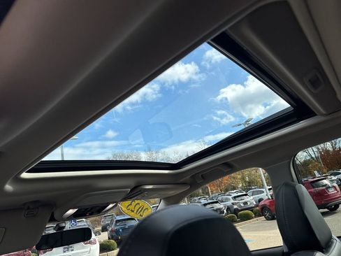 Used 2023 Subaru Forester Limited image 8