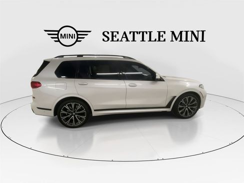 Used 2022 BMW X7 M50i AWD/4WD image 12