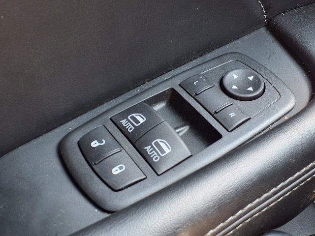 Used 2022 Dodge Challenger R/T Scat Pack RWD image 22