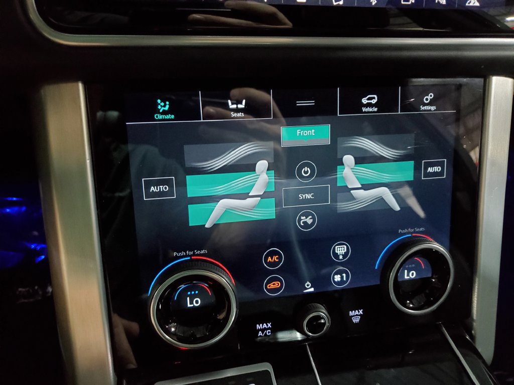 Used 2019 Land Rover Range Rover Supercharged AWD/4WD image 36