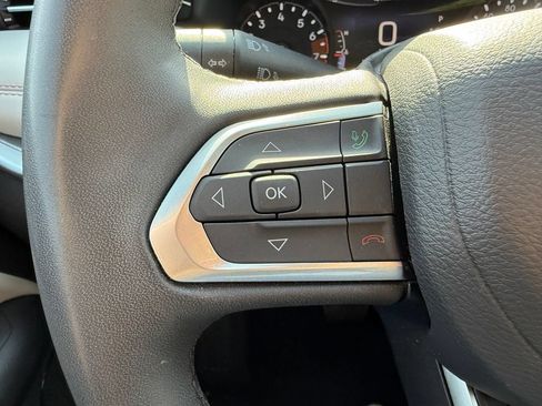 Used 2025 Jeep Compass Limited AWD/4WD image 13