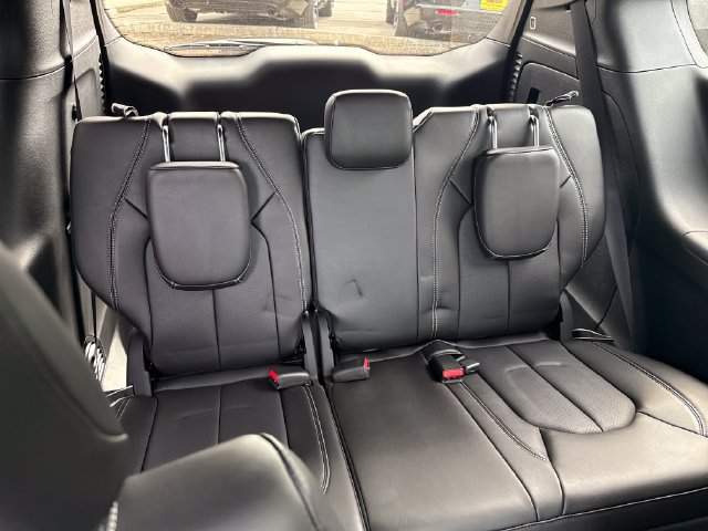 New 2025 Chrysler Pacifica Select AWD/4WD image 12