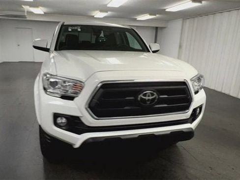 Used 2022 Toyota Tacoma SR5 image 3