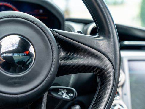 Used 2018 McLaren 720S Luxury RWD image 10