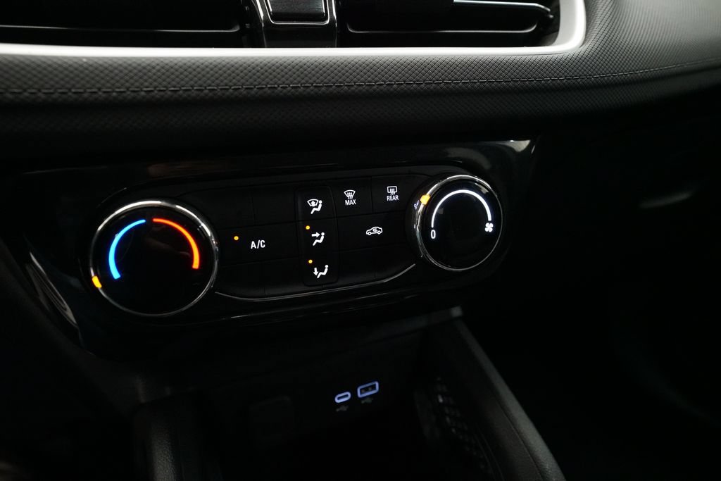 Used 2025 Chevrolet TrailBlazer LT AWD/4WD image 20