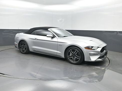 Used 2019 Ford Mustang GT Premium RWD image 31