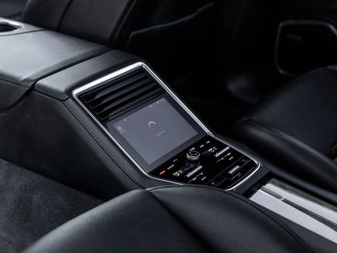 Used 2020 Porsche Panamera GTS image 81