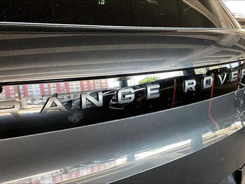 Used 2024 Land Rover Range Rover Sport Dynamic SE image 31
