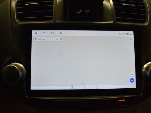 Used 2012 Toyota Highlander FWD w/ Cold Weather Pkg image 20