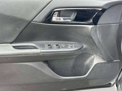 Used 2017 Honda Accord LX image 16