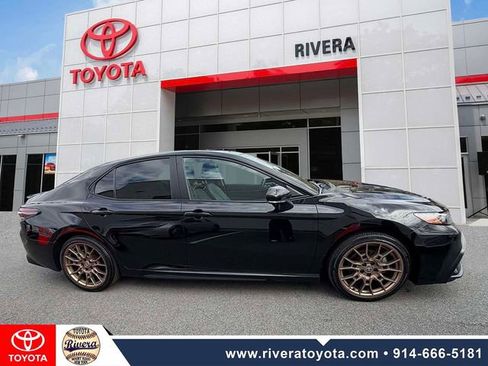 Used 2024 Toyota Camry SE w/ Convenience Package image 4