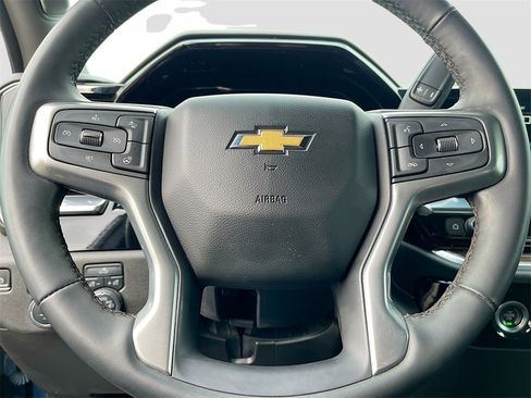 Used 2023 Chevrolet Silverado 1500 LT image 11