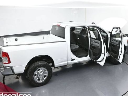 Used 2022 RAM 2500 Big Horn w/ Cold Weather Group AWD/4WD image 25