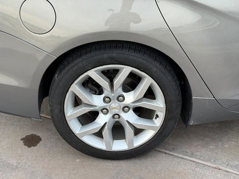 Used 2018 Chevrolet Impala Premier FWD image 6