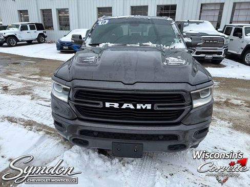 Used 2019 RAM 1500 Laramie w/ Sport Appearance Package AWD/4WD image 9