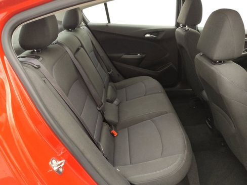 Used 2017 Chevrolet Cruze LT w/ Convenience Package FWD image 19