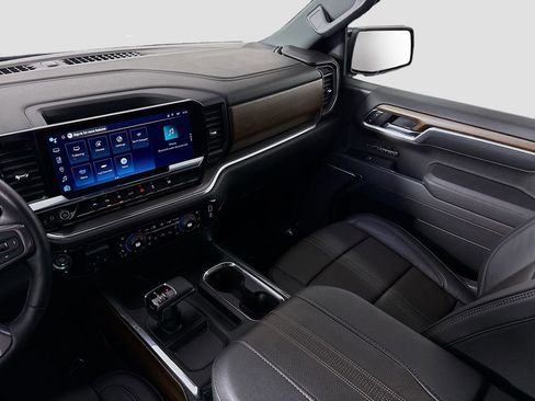 Certified 2025 Chevrolet Silverado 1500 High Country w/ Midnight Edition image 29