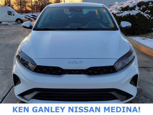 Used 2023 Kia Forte LXS w/ LXS Technology Package image 8