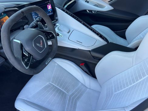 Used 2024 Chevrolet Corvette Z06 RWD image 11