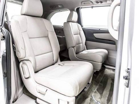 Used 2015 Honda Odyssey Touring Elite image 35