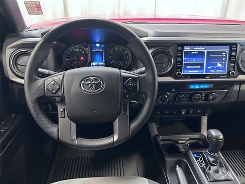 Used 2023 Toyota Tacoma TRD Off-Road w/ Technology Package AWD/4WD image 3