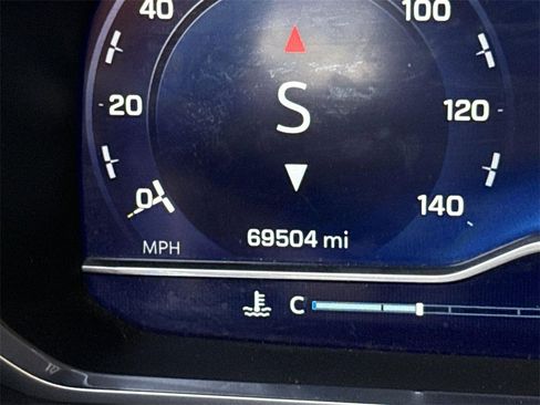 Used 2023 Chevrolet Suburban LT image 11