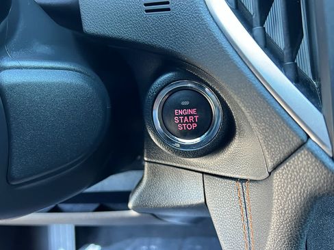 Certified 2022 Subaru Crosstrek 2.5i Limited w/ Moonroof Package 2 AWD/4WD image 18