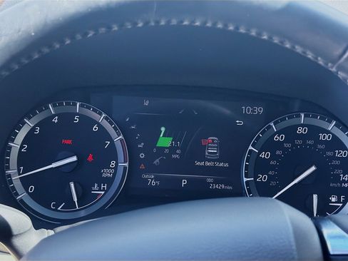 Used 2021 Toyota Highlander XLE FWD image 11