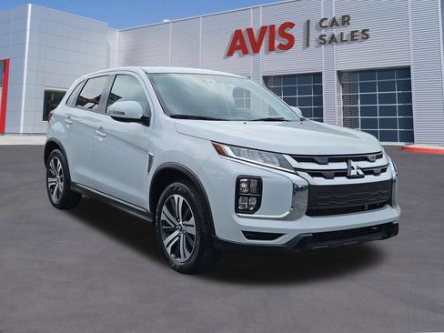 Used 2025 Mitsubishi Outlander Sport SE AWD/4WD image 9