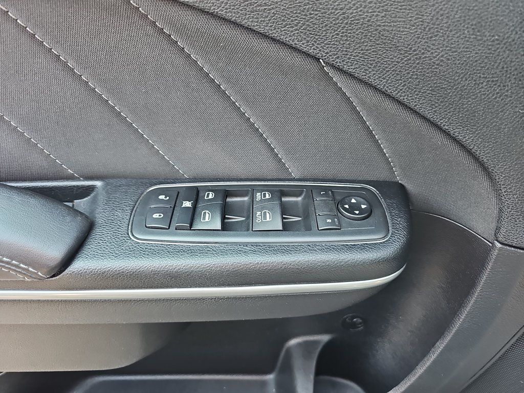 Used 2019 Dodge Charger R/T RWD image 26