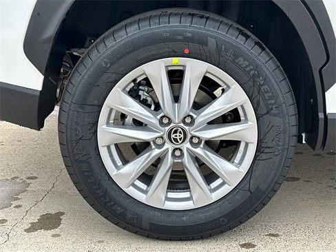 New 2026 Toyota Corolla Cross LE image 9