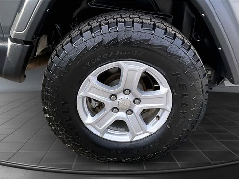Used 2021 Jeep Wrangler Sport S image 35