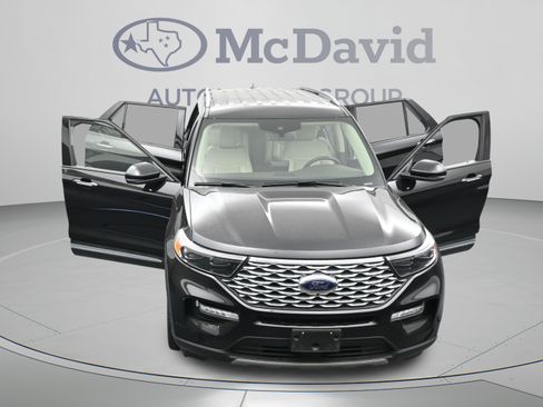 Used 2022 Ford Explorer Platinum w/ Equipment Group 601A AWD/4WD image 43