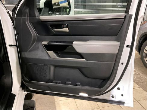 Used 2024 Toyota Tundra Limited image 12