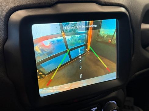 Used 2022 Jeep Renegade Latitude image 12