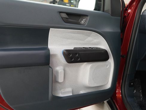 Used 2025 Ford Maverick XLT FWD image 17