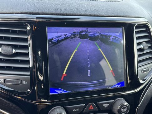 Used 2019 Jeep Grand Cherokee High Altitude image 17